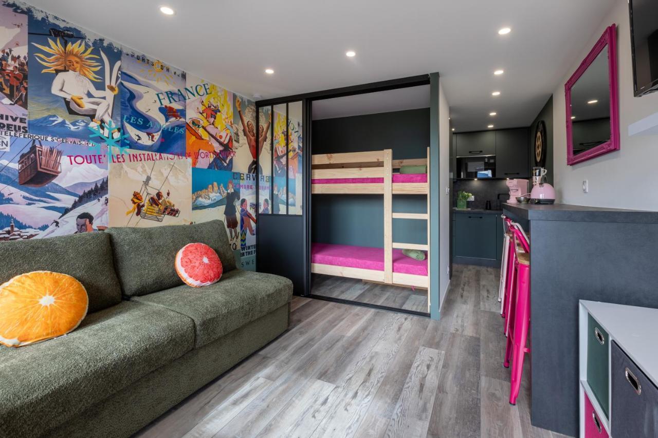 Arthurine - Studio Pour 4 Aux Angles Luaran gambar